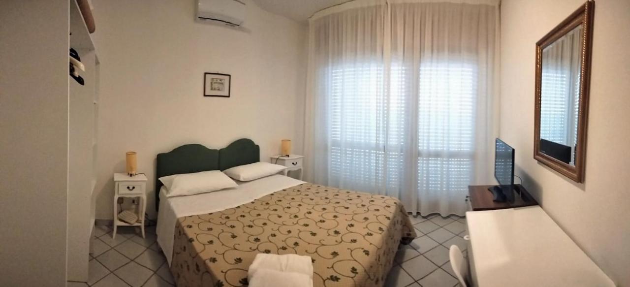 Hotel Il Vascello Marina Serra Extérieur photo